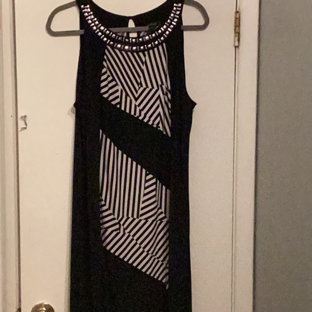 Style & Co. Black and White Geometric Maxi Dress - Picture 3 of 11